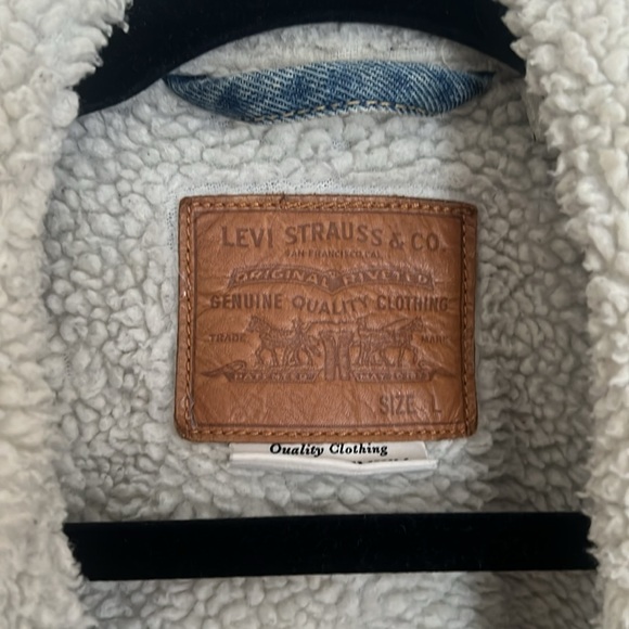 Levi’s men’s Sherpa jacket - Picture 2 of 3